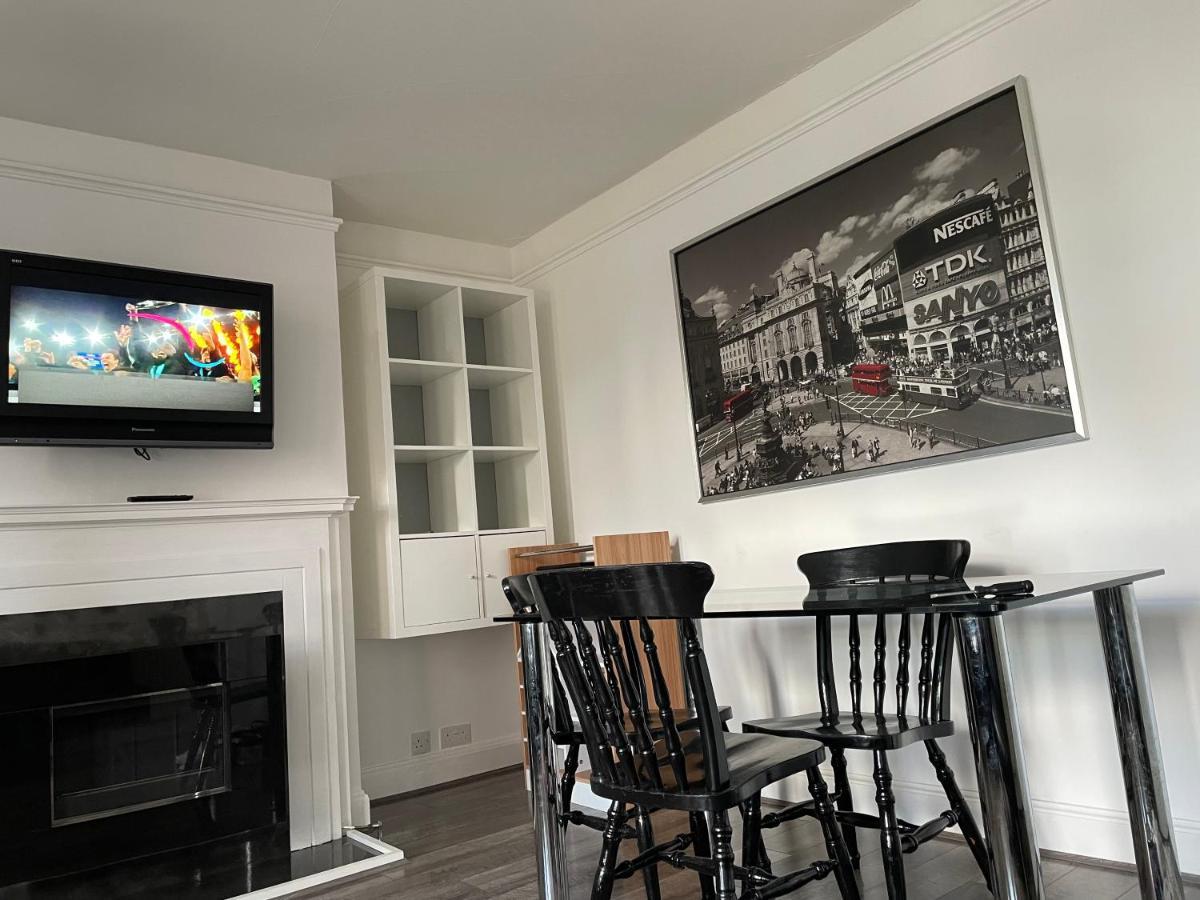 Bright And Spacious 2 Bedroom Apartment Sutton  Exterior photo